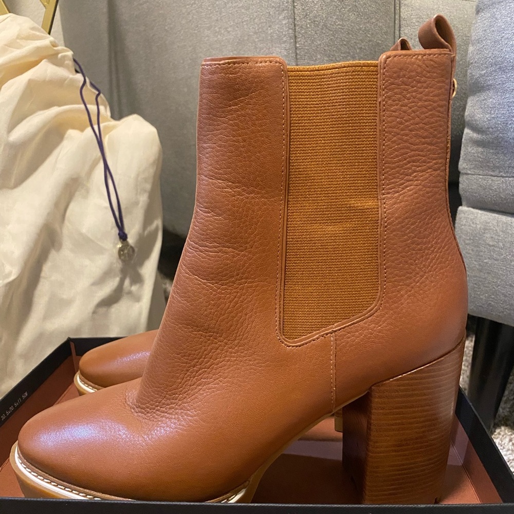 Tory Burch Brown Leather Heeled Boots